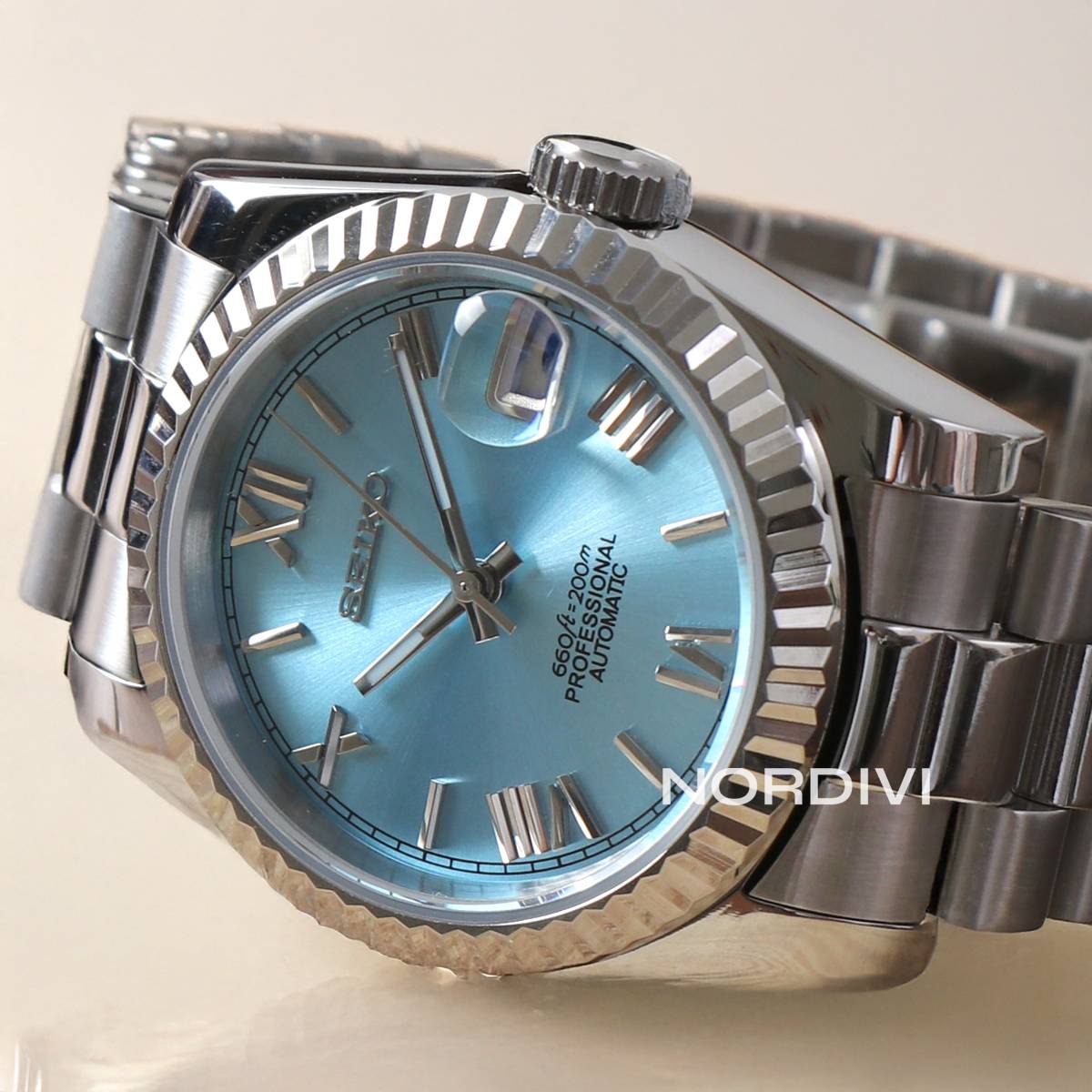Justeiko | Roman | Ice Blue