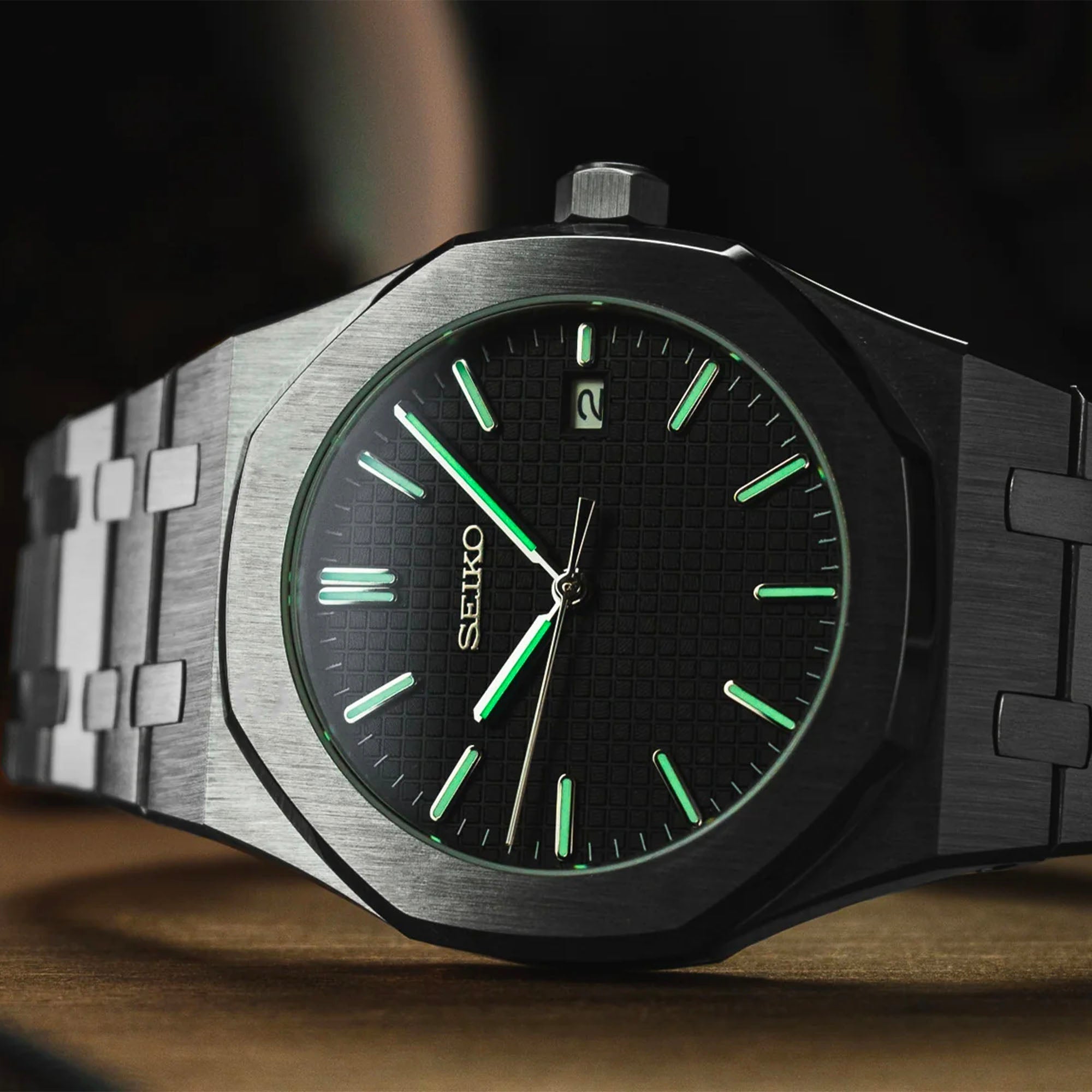 Seikoak | Black